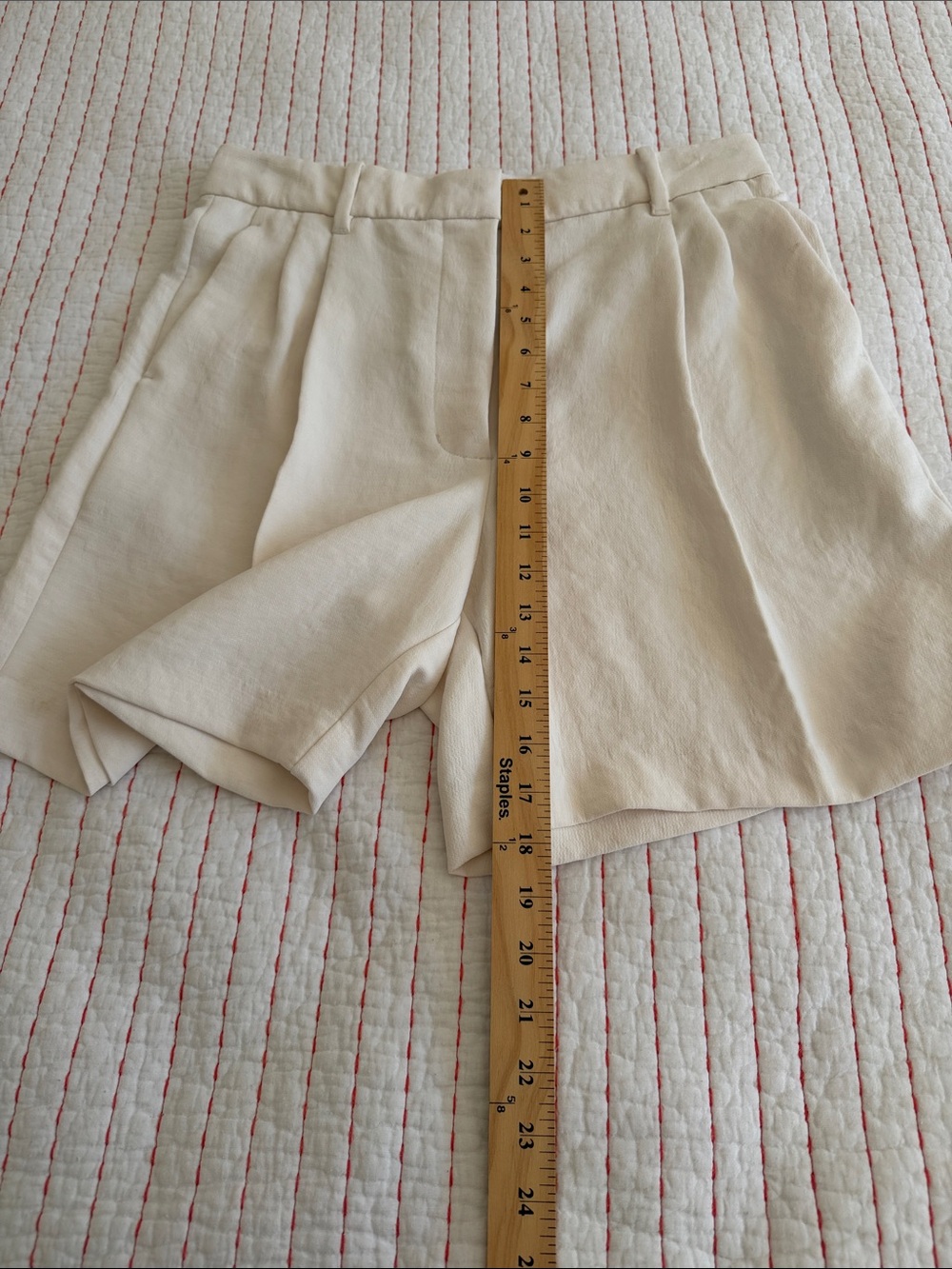 Aritzia Wilfred Effortless 5" Short sz 10 gently used - Picture 7 of 12